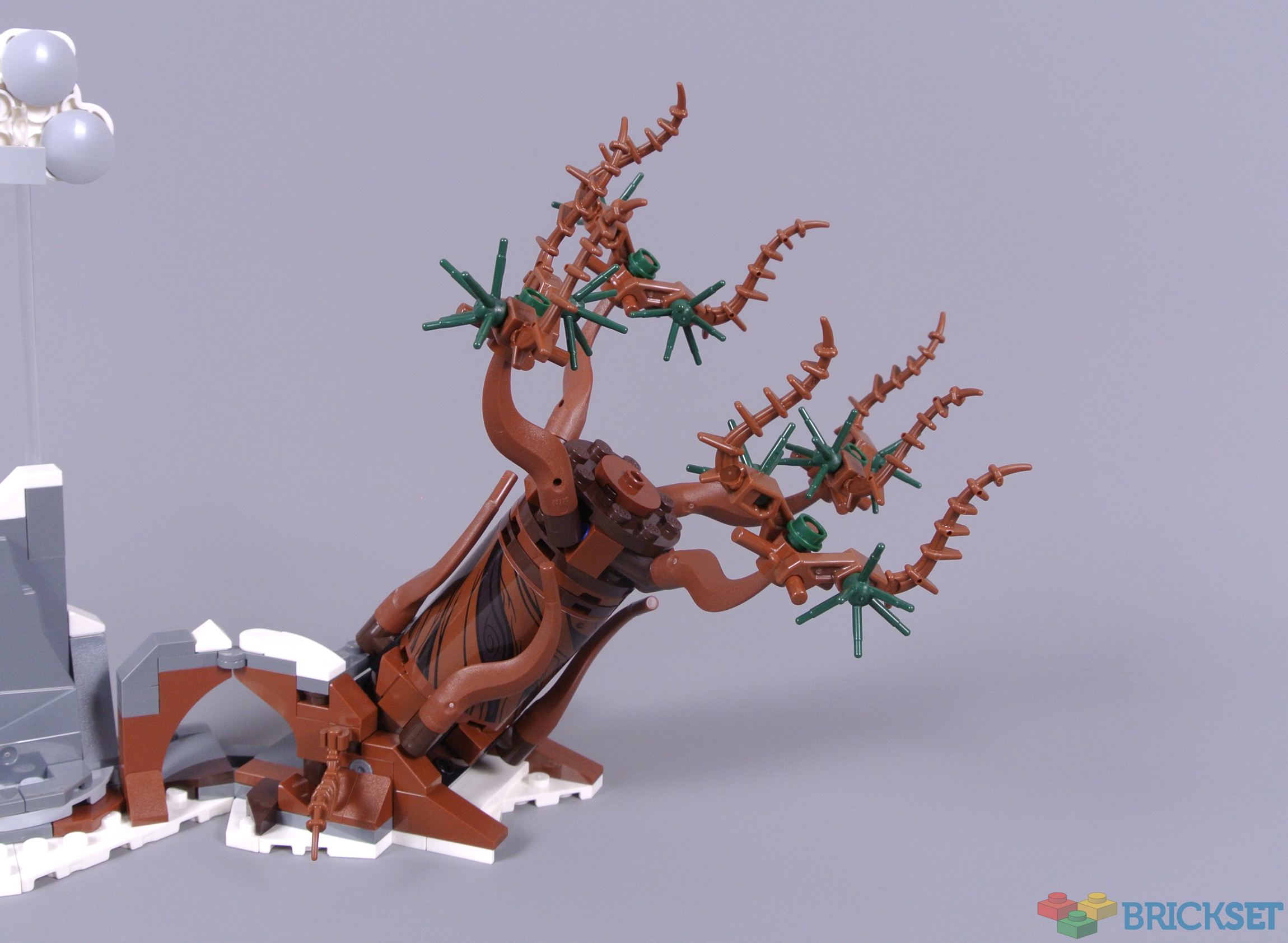 LEGO 76407 The Shrieking Shack Whomping Willow review Brickset